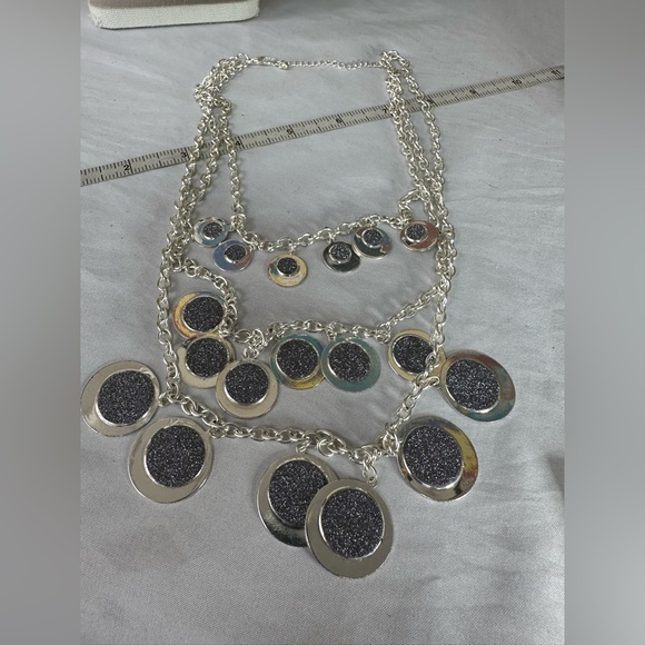 Modernist vibe multi chain necklace with dangle discs - Picture 4 of 4